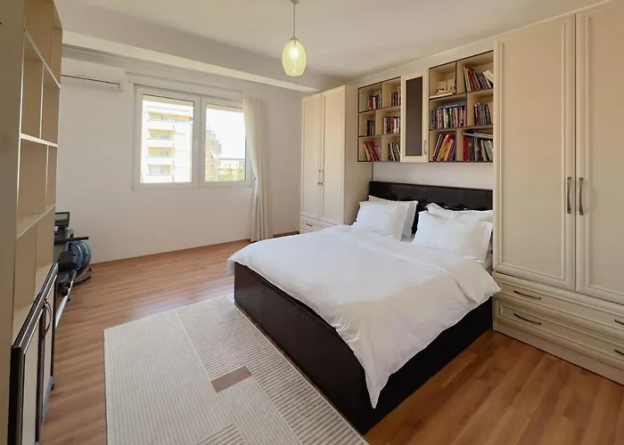 Apartment Whole Floor In Upscale Neighborhood Tirana