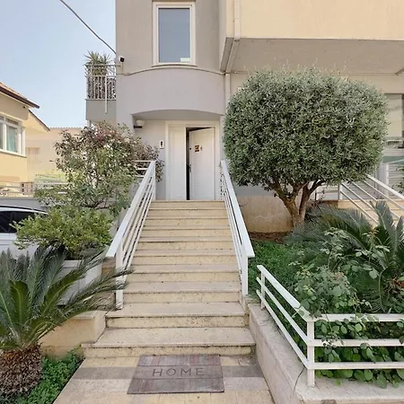 Whole Floor In Upscale Neighborhood Daire *