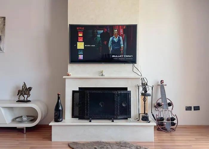 Whole Floor In Upscale Neighborhood ティラナ